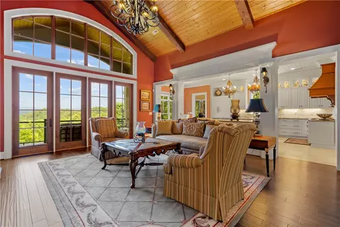 302 Top Ridge Dr, Sunset, SC 29685 photo 6