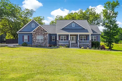 1590 Sauer Farm Rd, Honea Path, SC 29654 photo 2