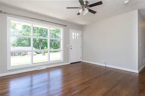 205 Preston St, Easley, SC 29640 photo 3