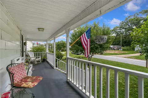 216 S 8th St, Easley, SC 29640 photo 4