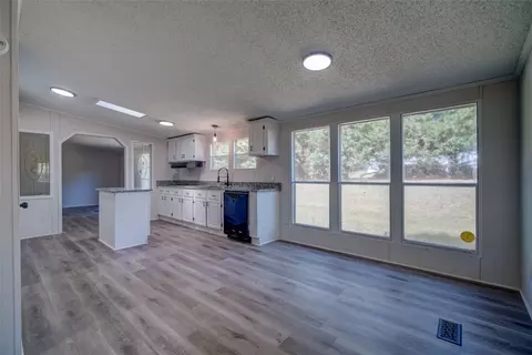 340 Henderson Rd, Easley, SC 29642 photo 12