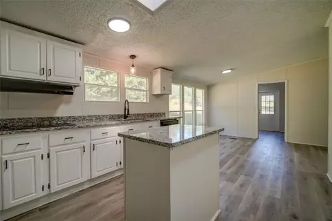 340 Henderson Rd, Easley, SC 29642 photo 8