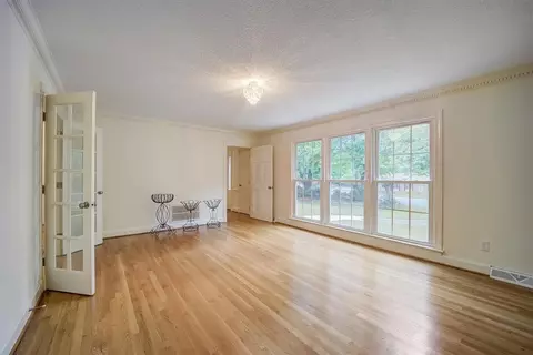 129 Paddock Dr, Greer, SC 29650 photo 17