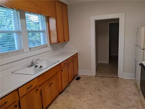 104 Brock Ave, Honea Path, SC 29654 photo 5