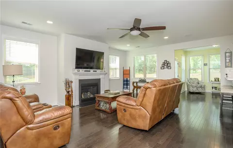 502 Heirloom Ct, Easley, SC 29642 photo 5