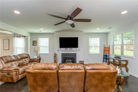 502 Heirloom Ct, Easley, SC 29642 photo 6