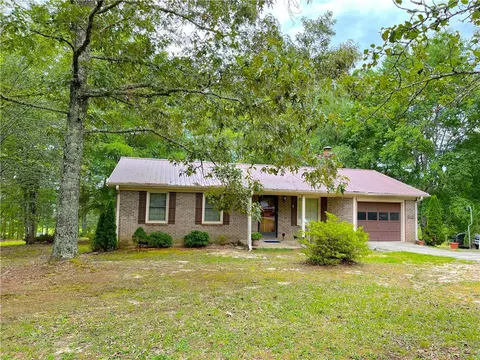 111 Chalmers Mountain Rd, Walhalla, SC 29691 photo 1