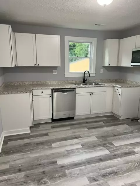 255 Hasting Cir, Easley, SC 29640 photo 5