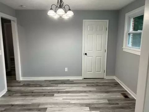 255 Hasting Cir, Easley, SC 29640 photo 6