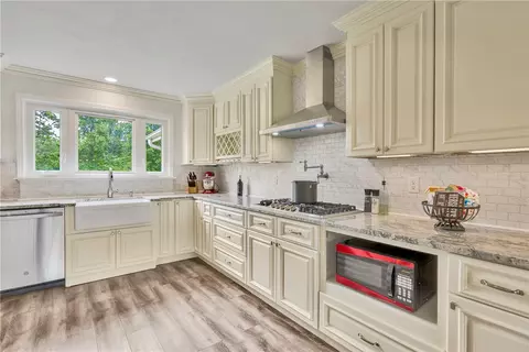 205 Arrowhead Trl, Easley, SC 29642 photo 3