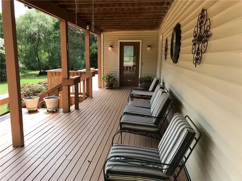 694 Pinewood Dr, Pendleton, SC 29670 photo 4
