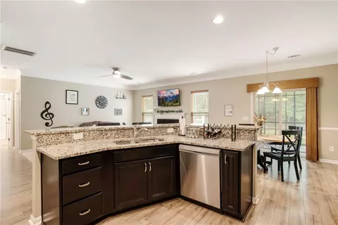 51 Killarney Ln, Greer, SC 29650 photo 9