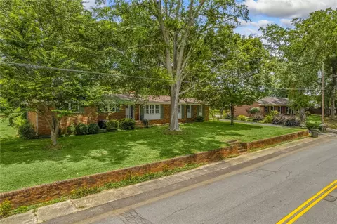 409 Stewart Dr, Easley, SC 29640 photo 3