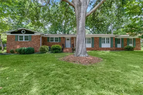 409 Stewart Dr, Easley, SC 29640 photo 1