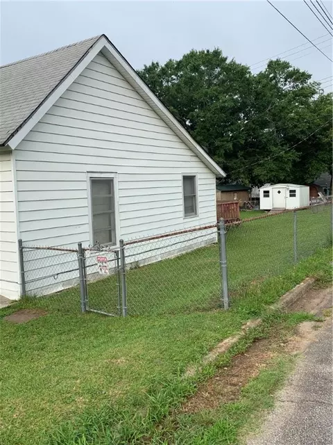 7 Hammett St, Honea Path, SC 29654 photo 4