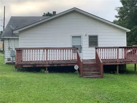 7 Hammett St, Honea Path, SC 29654 photo 3