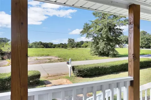 3 Stevenson St, Pelzer, SC 29669 photo 4