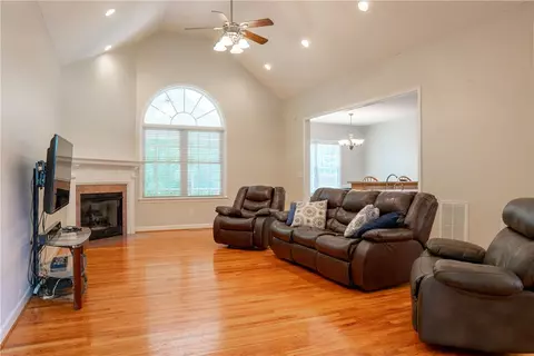 300 Windham Ln, Easley, SC 29642 photo 4
