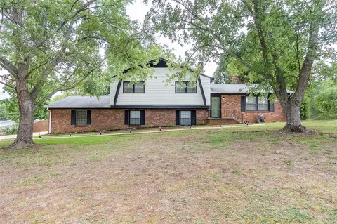 1006 Windwood Dr, Anderson, SC 29621 photo 3