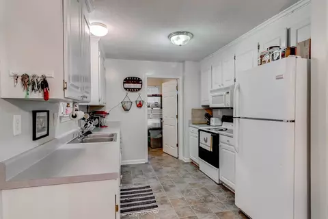 718 Old Cedar Rock Rd, Easley, SC 29640 photo 9