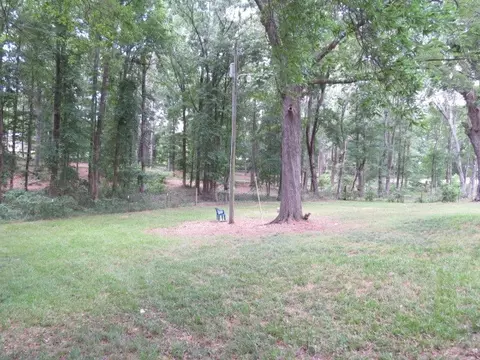 739 Cherokee Rd, Pelzer, SC 29669 photo 4