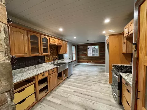 227 Spring St, Central, SC 29630 photo 11