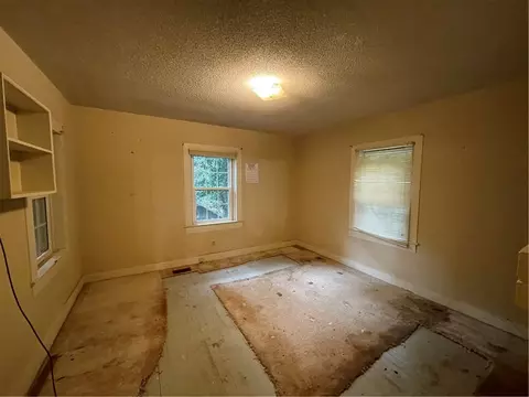227 Spring St, Central, SC 29630 photo 5