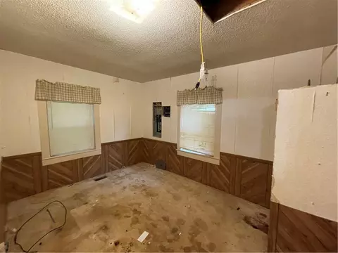 227 Spring St, Central, SC 29630 photo 4