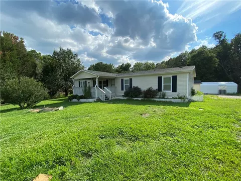 105 Mockingbird Ln, Starr, SC 29684