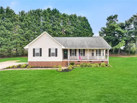 113 Harvard Ln, Easley, SC 29640 photo 1