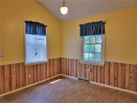 918 Smith Grove Rd, Easley, SC 29640 photo 8
