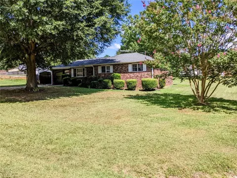 9 Calhoun St, Honea Path, SC 29654 photo 1