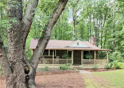536 Breezedale Rd, Easley, SC 29640 photo 2