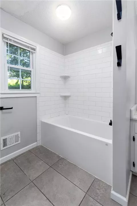 116 Cherokee Rd, Easley, SC 29642 photo 10