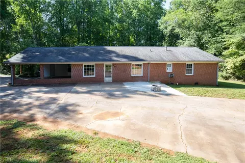 116 Cherokee Rd, Easley, SC 29642 photo 19