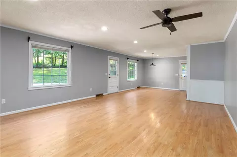 116 Cherokee Rd, Easley, SC 29642 photo 2