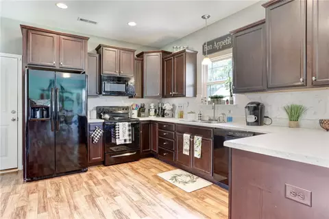 131 Madison Pointe Dr, Seneca, SC 29678 photo 8