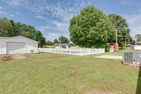102 Wildwood Dr, Honea Path, SC 29654 photo 33