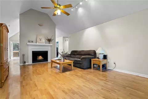 404 Ridgeway Ct, Easley, SC 29640 photo 5