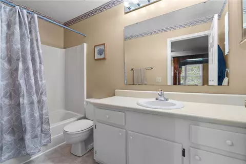 404 Ridgeway Ct, Easley, SC 29640 photo 14