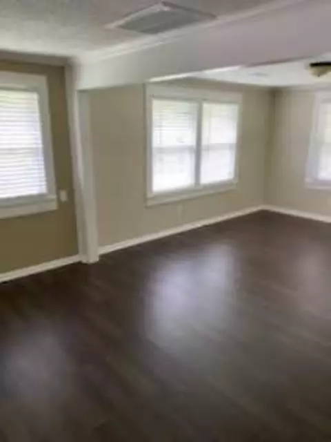 687 Scotland Rd, Easley, SC 29640 photo 4