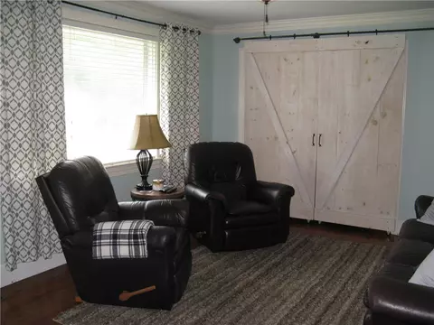 2 E Washington Cir, Honea Path, SC 29654 photo 3