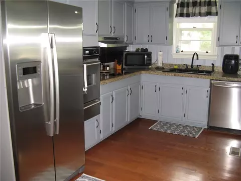 2 E Washington Cir, Honea Path, SC 29654 photo 7