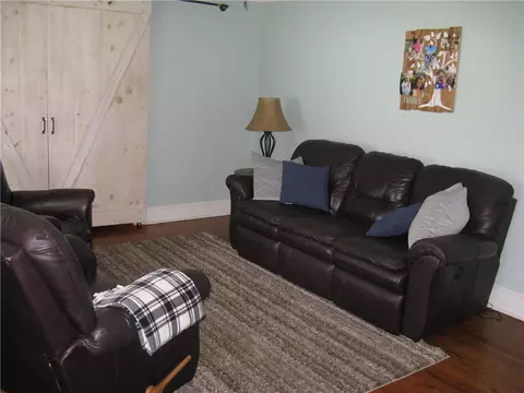 2 E Washington Cir, Honea Path, SC 29654 photo 4