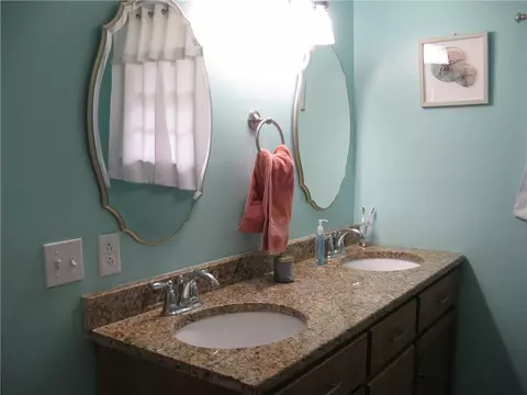 2 E Washington Cir, Honea Path, SC 29654 photo 12