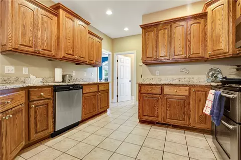 106 Silver Crest Dr, Central, SC 29630 photo 11
