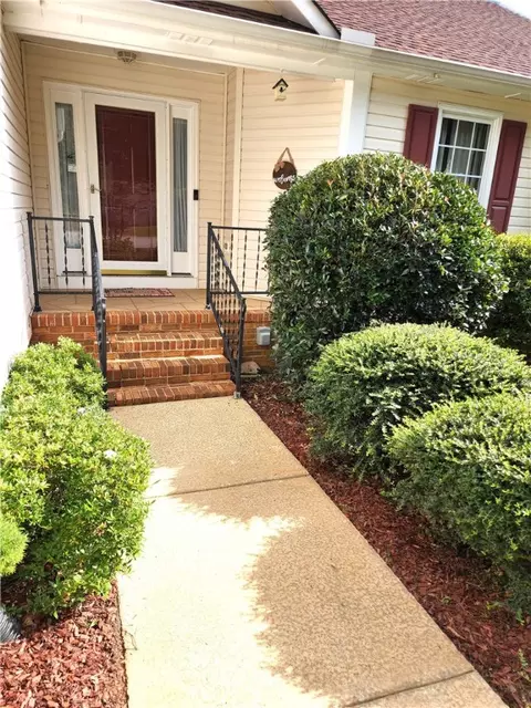 209 Winterthur Dr, Greer, SC 29650 photo 3