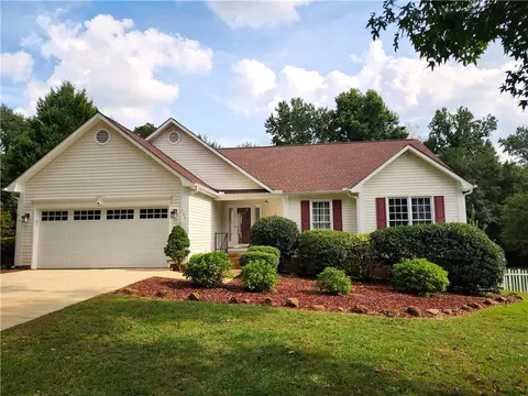 209 Winterthur Dr, Greer, SC 29650 photo 2