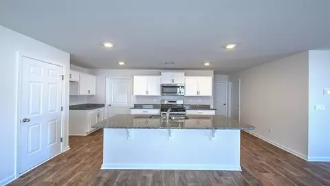 132 Bailing Dr, Easley, SC 29640 photo 4
