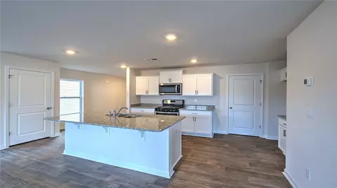 128 Bailing Dr, Easley, SC 29640 photo 5